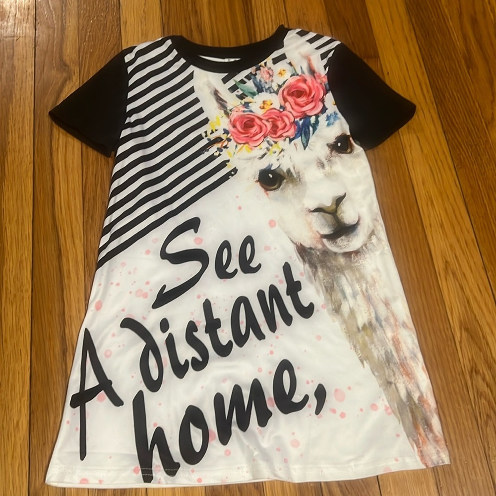 3/$12 SHEIN Llama Graphic T-Shirt Dress (6Y)
